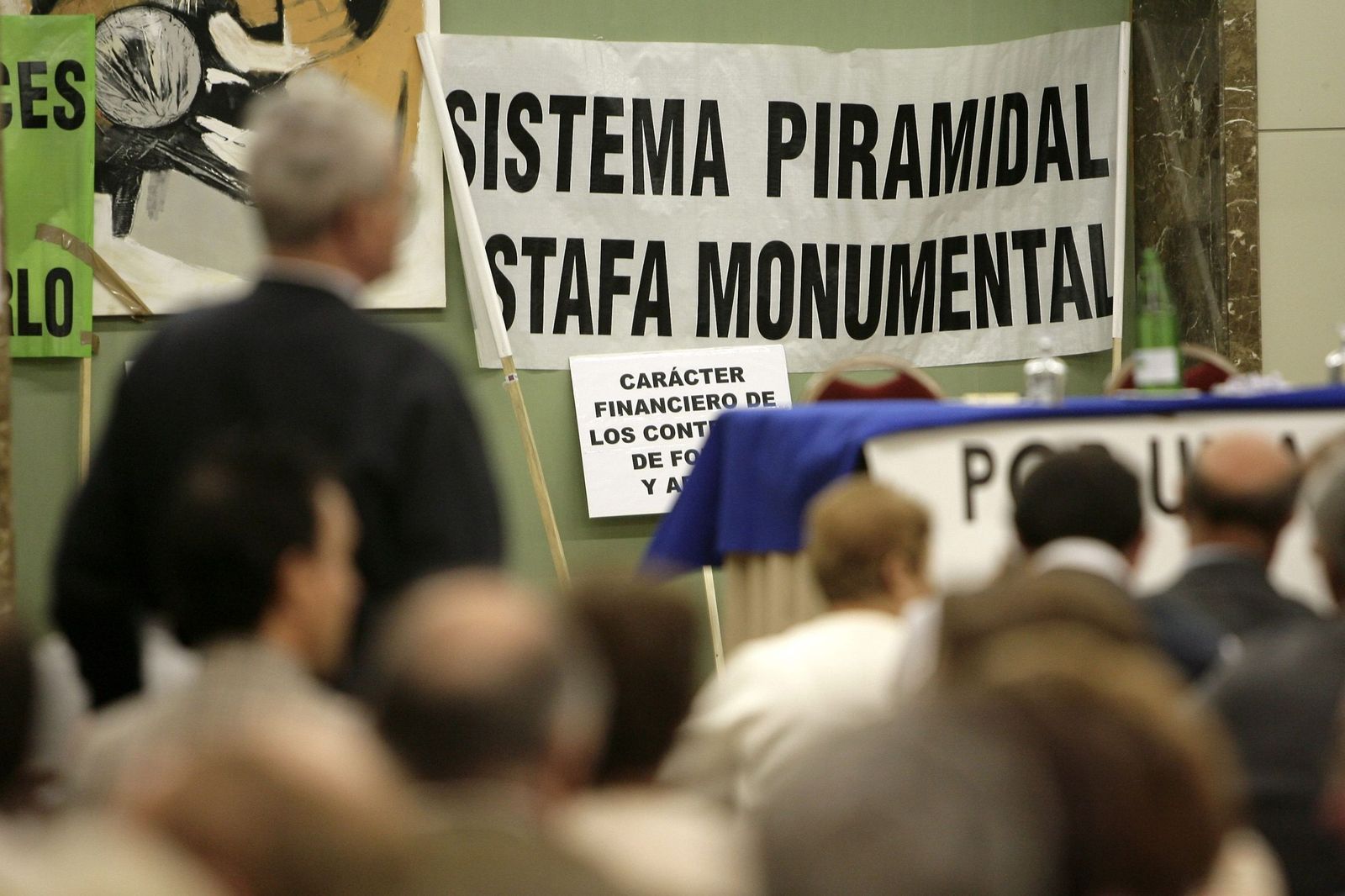 Protesta de afectados por la estafa.