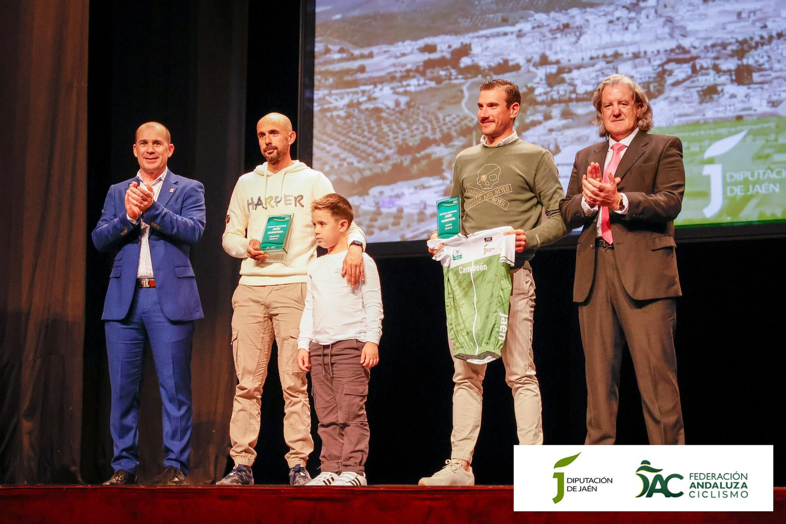Fiesta fin de temporada del ciclismo jiennense en Martos, en imágenes