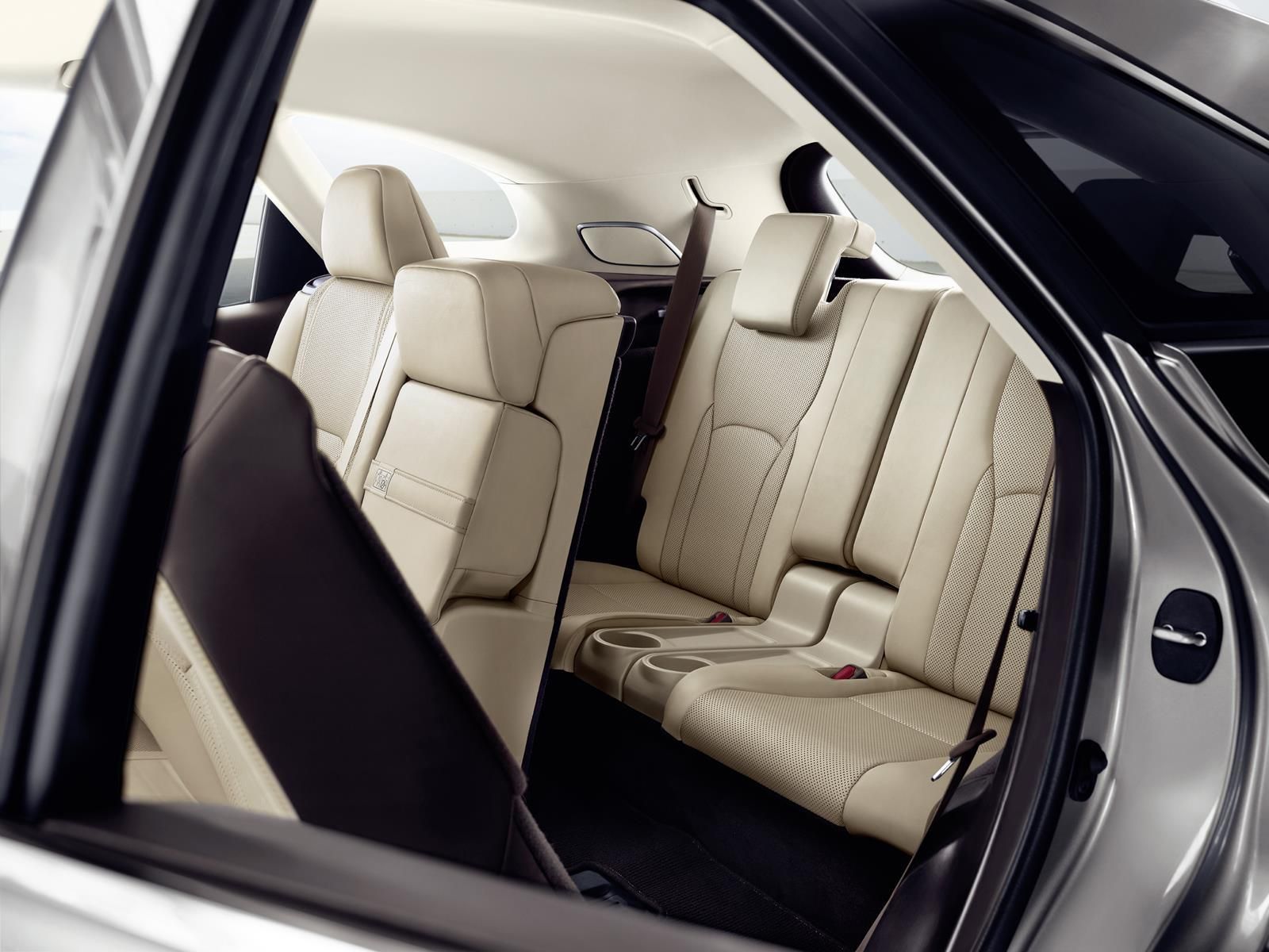 Galería de fotos del nuevo Lexus RX L: el SUV de 7 plazas