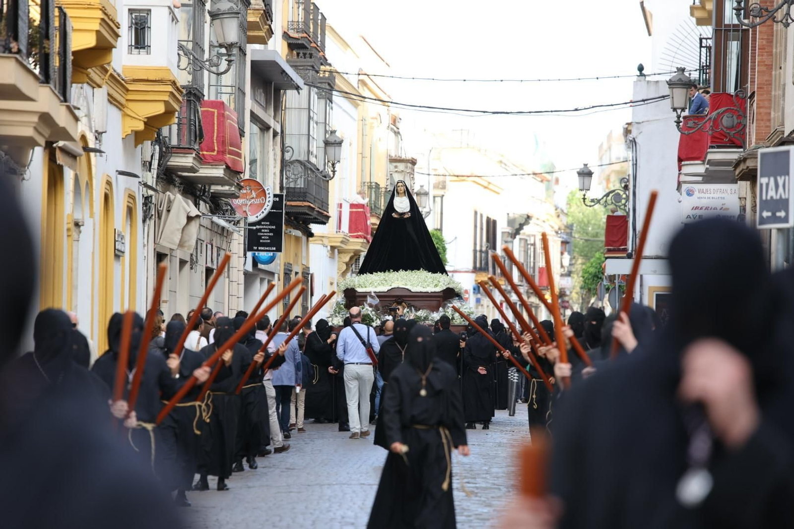 Lunes Santo en Jerez: imágenes de Amor y Sacrificio