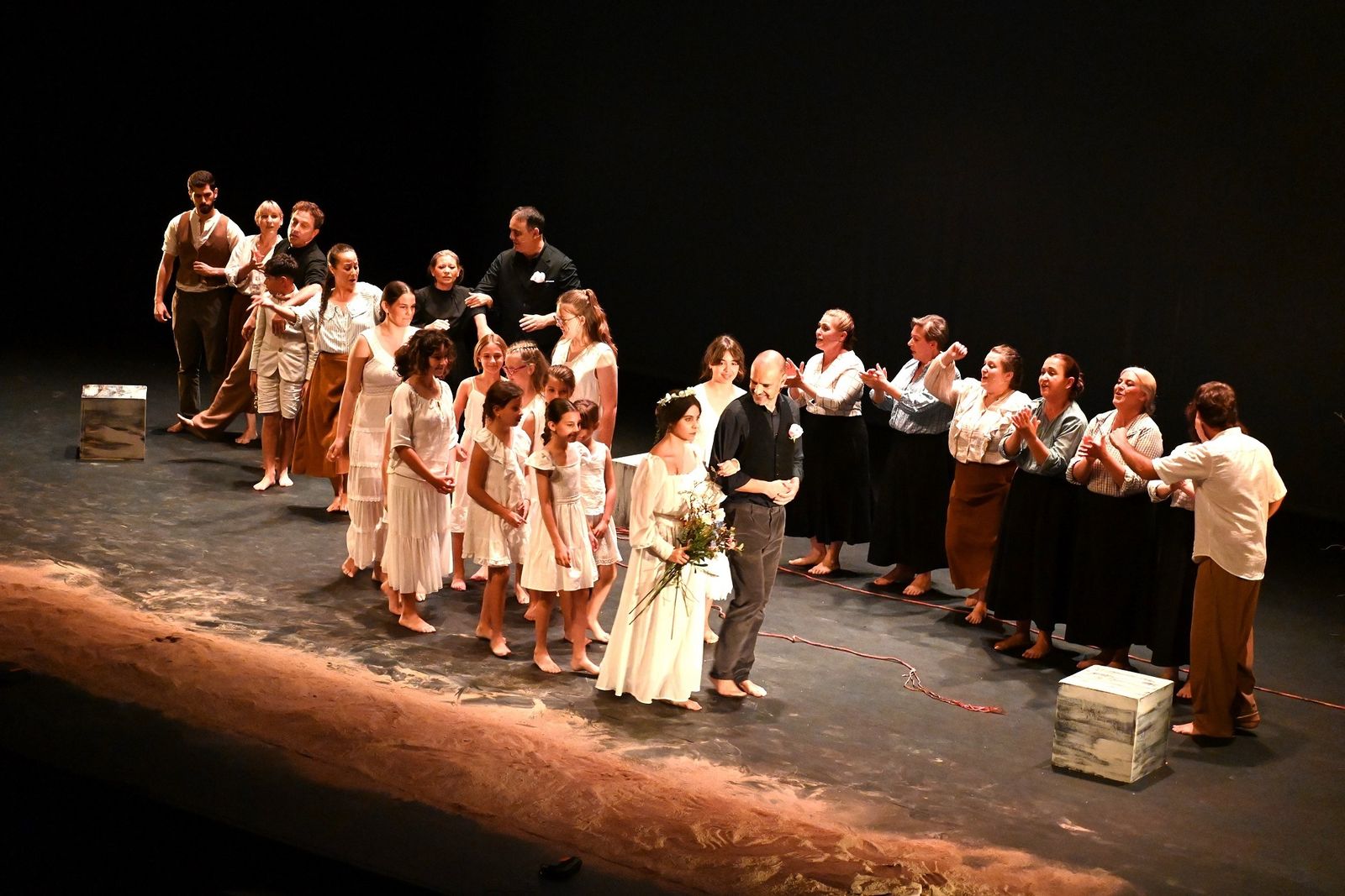 Una escena de la obra ‘Bodas de sangre’ en el Teatro Auditorio de Roquetas.