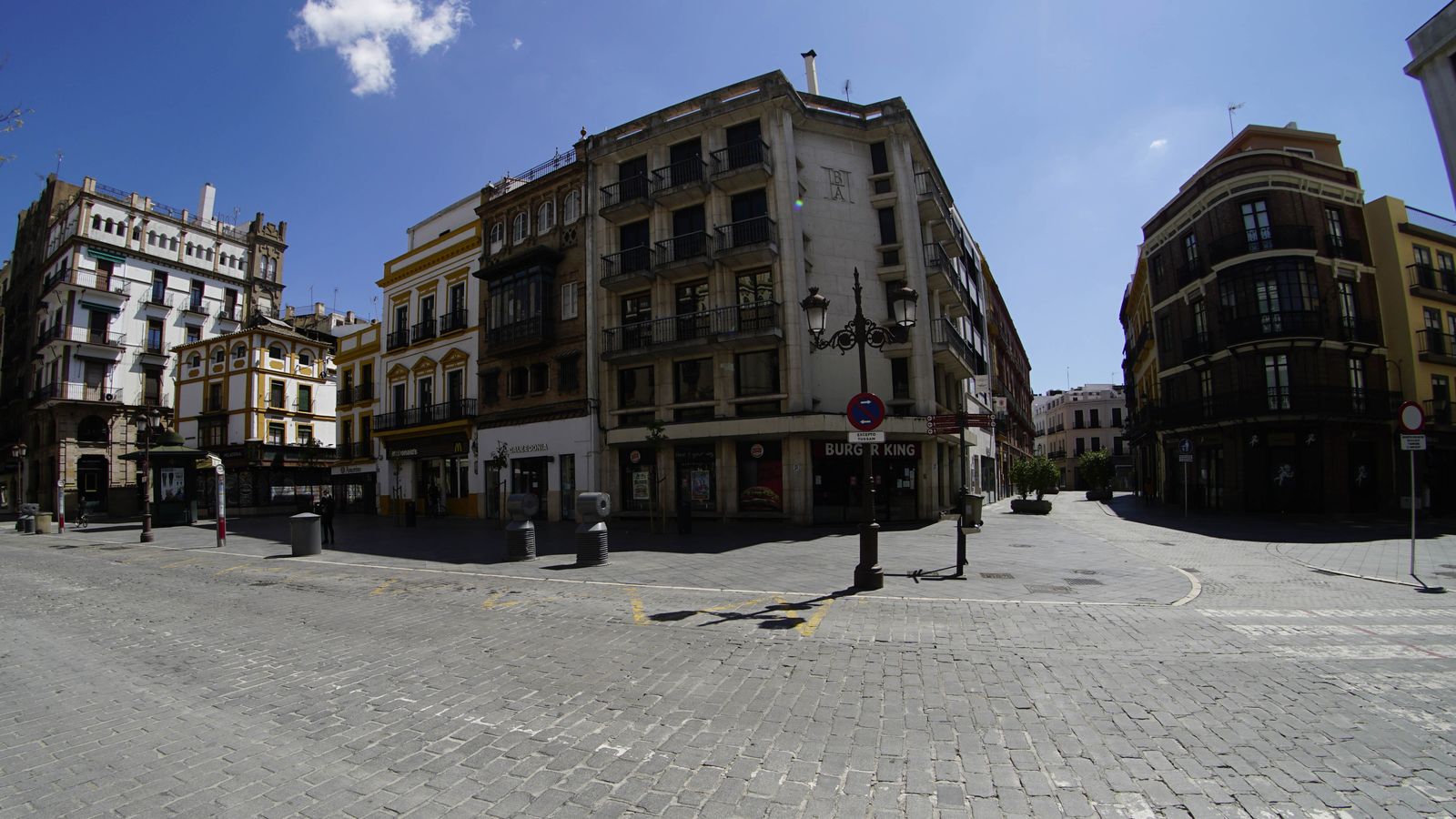 La Plaza de la Campana sin público el pasado Viernes de Dolores