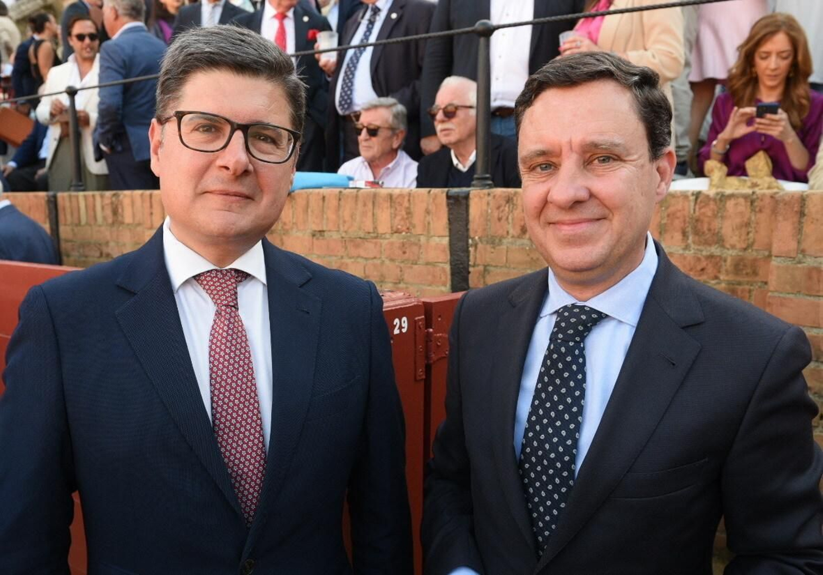 Las fotos de la Puerta del Príncipe de los toros en la 15ª del abono en Sevilla