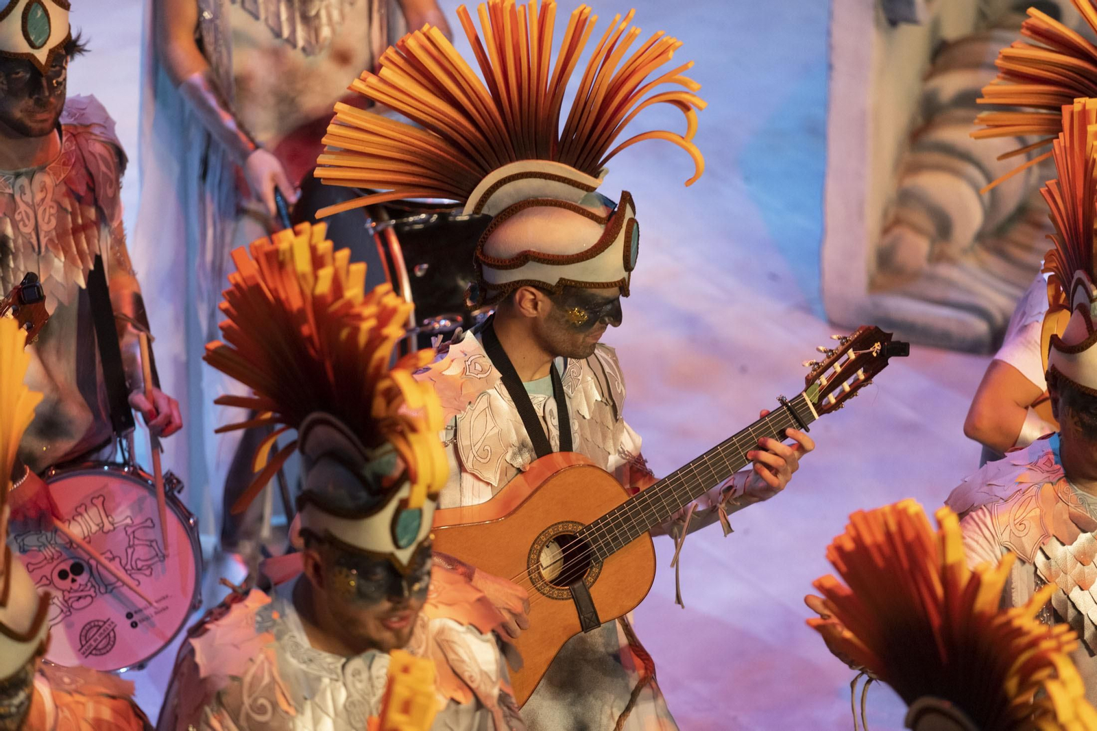 Imágenes de la actuación de la comparsa de Huelva 'Poniente' en el Carnaval Colombino