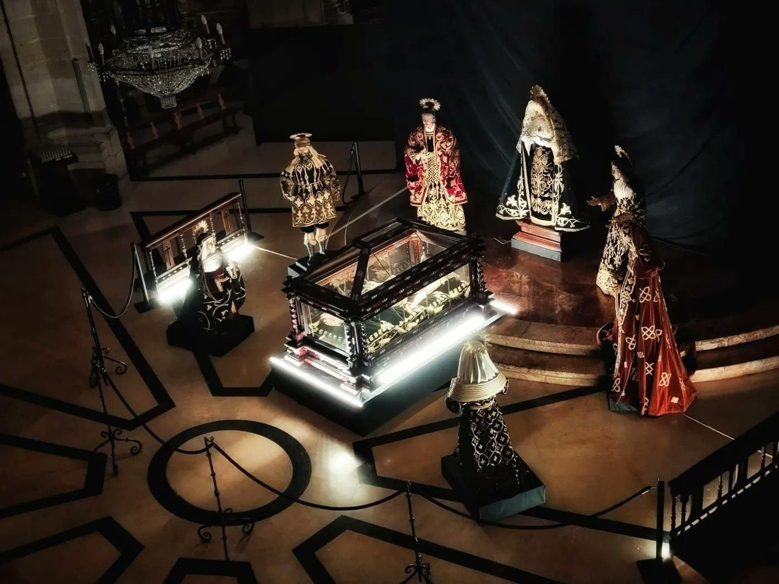 Las imágenes secundarias del Duelo en la concatedral de Logroño.