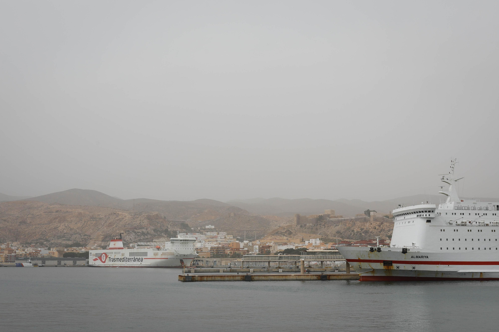 La calima de Almería en imágenes