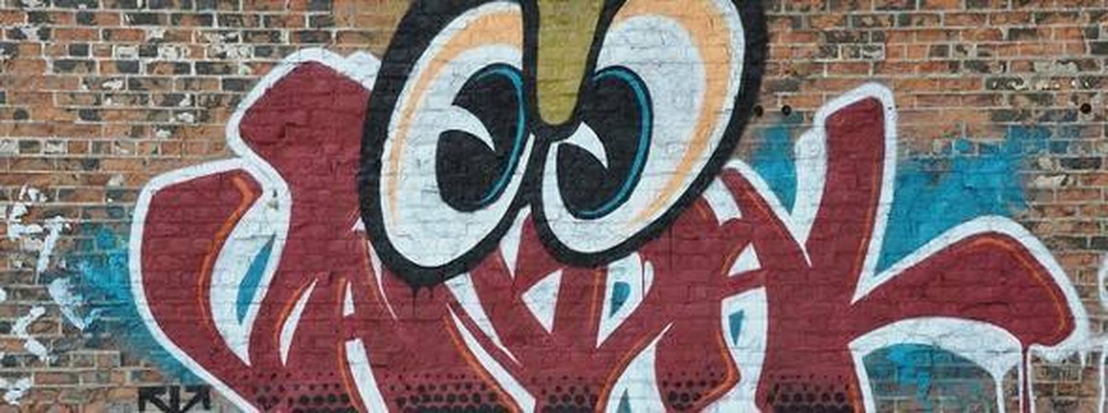 Un artista callejero denuncia a Moschino por posible plagio