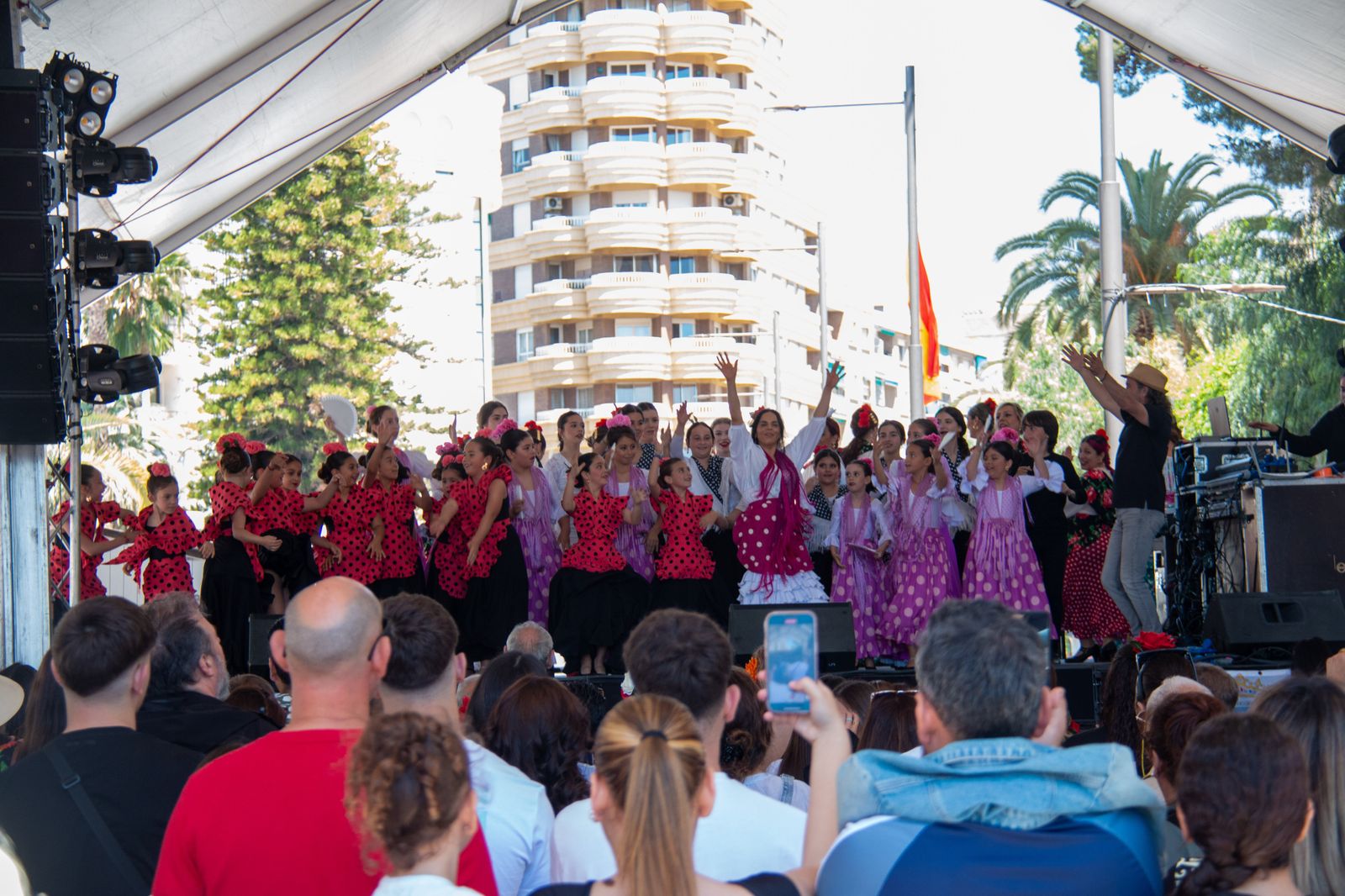 Motril disfruta de las Cruces, en imágenes