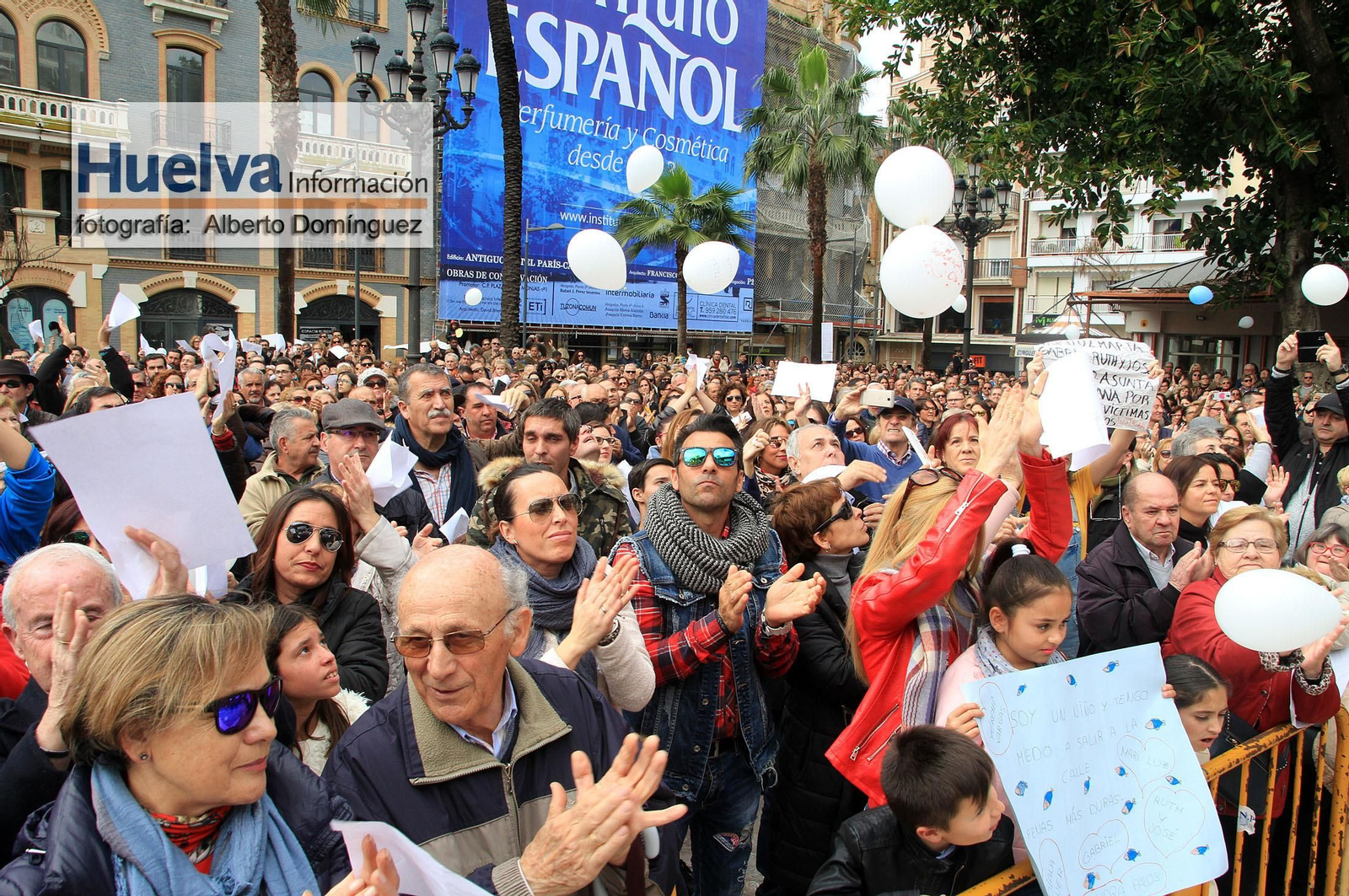 Imágenes de la manifestación contra la derogación de la prisión permanente revisable celebrada en Huelva