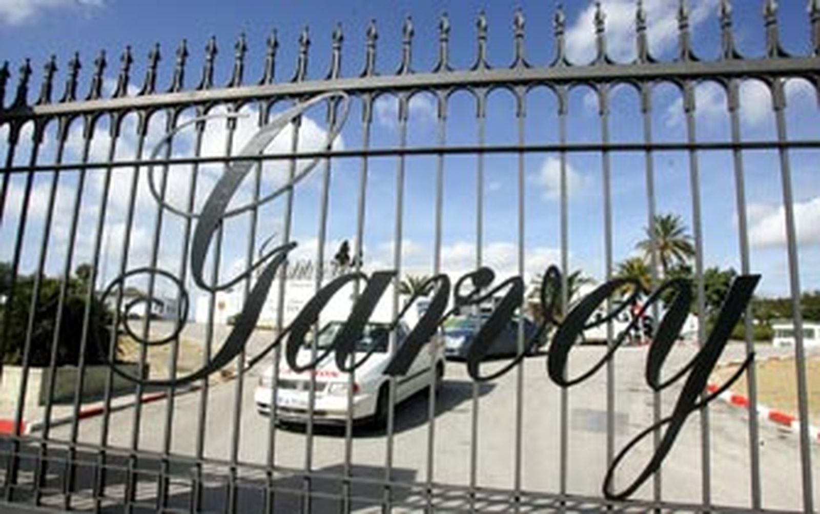 La plantilla de Grupo Garvey cierra filas en torno a la familia Ruiz-Mateos