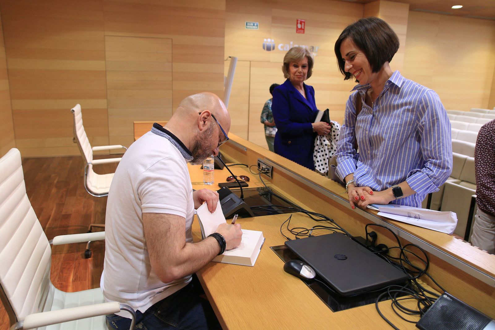 Diario de los Libros, con Fernando J. Múñez y su novela 'Antes se secará al tierra'