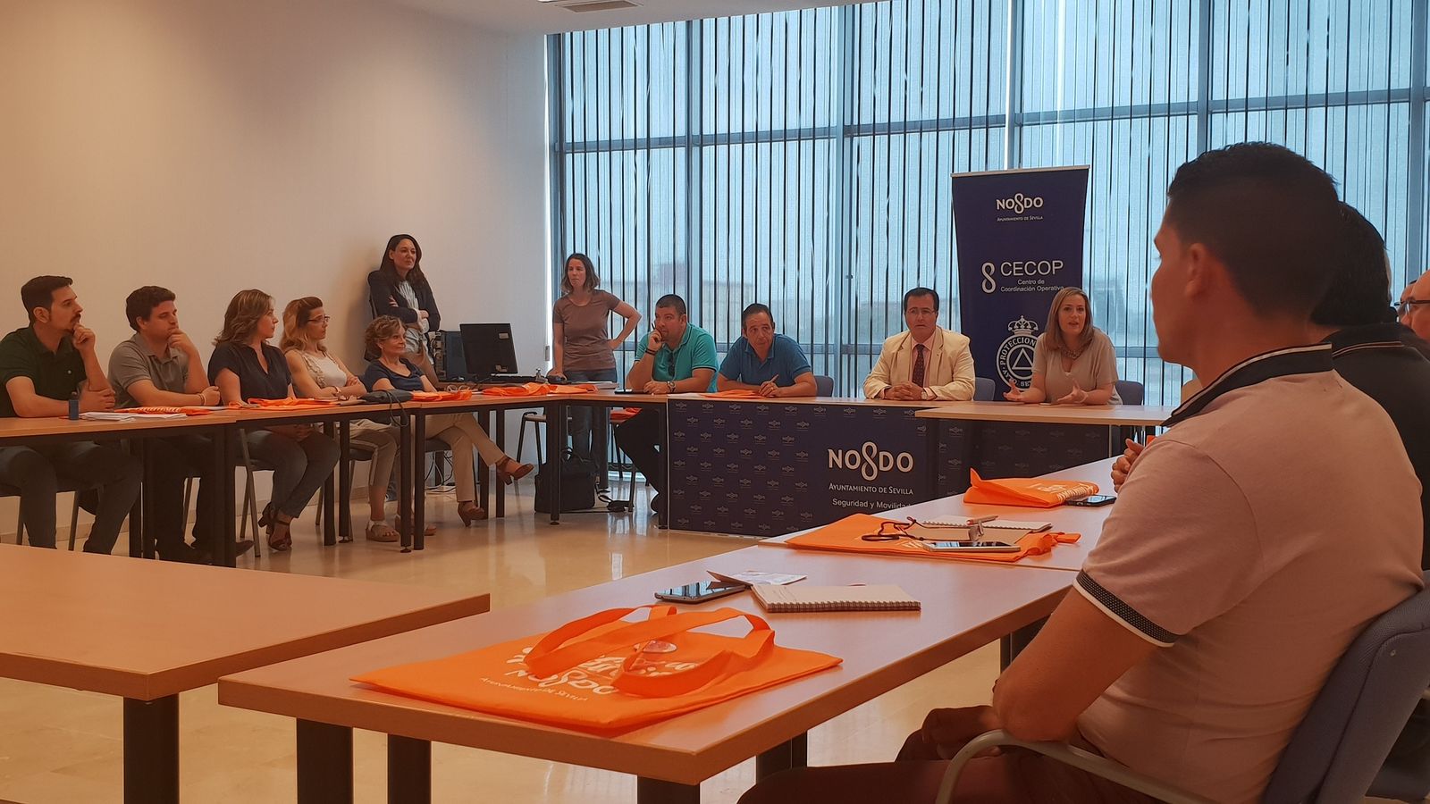 Curso de formación orientado a que los taxistas eviten casos de violencia género.
