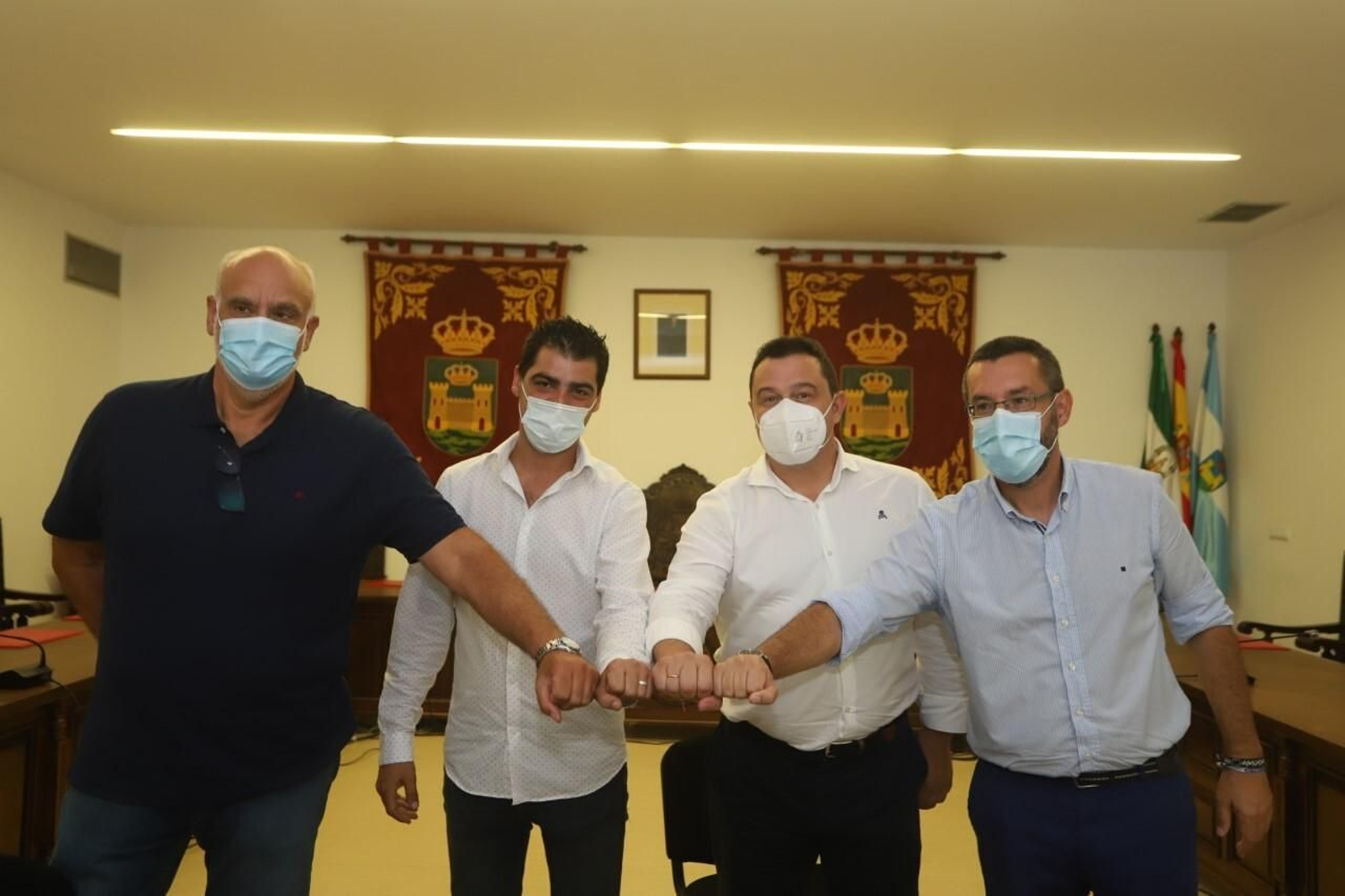 Javier Vidal, Eduardo Ayala, Diego Canal y Juan Franco, tras el acto de presentación