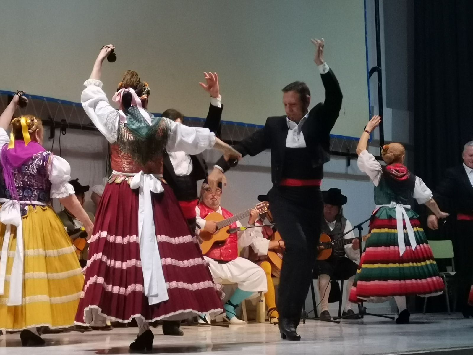 Fandanguillos, soleares y parrales animan a los reos de ‘El Acebuche’