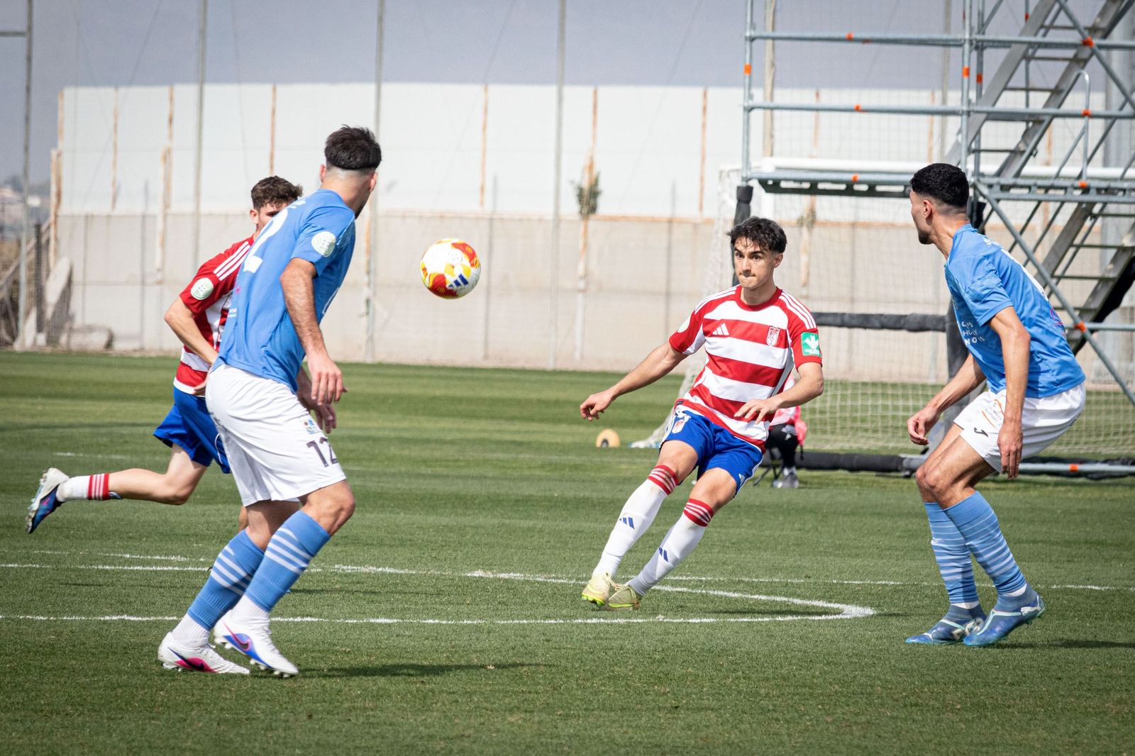 Una acción del Recre-Alhaurino de la pasada jornada