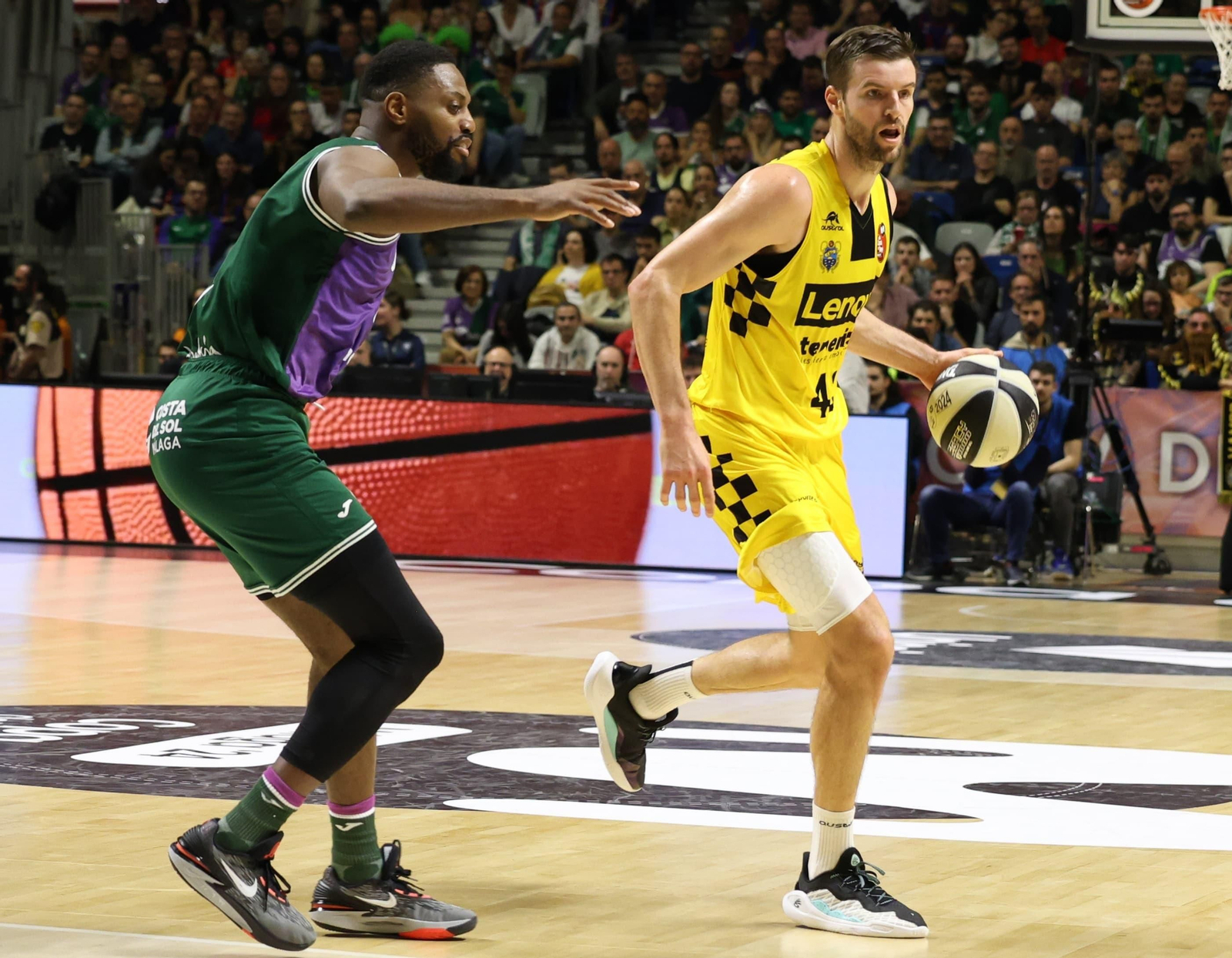 Las fotos del Unicaja - Lenovo Tenerife de Copa