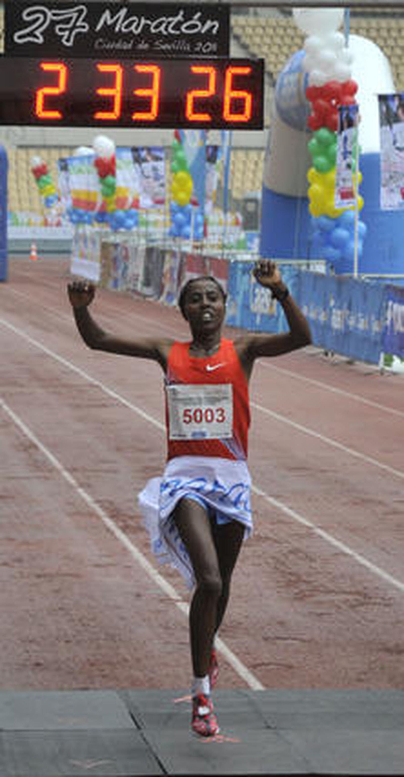 El etíope Daniel Abera gana la XXVII Maratón de Ciudad de Sevilla. / Juan Carlos Vázquez