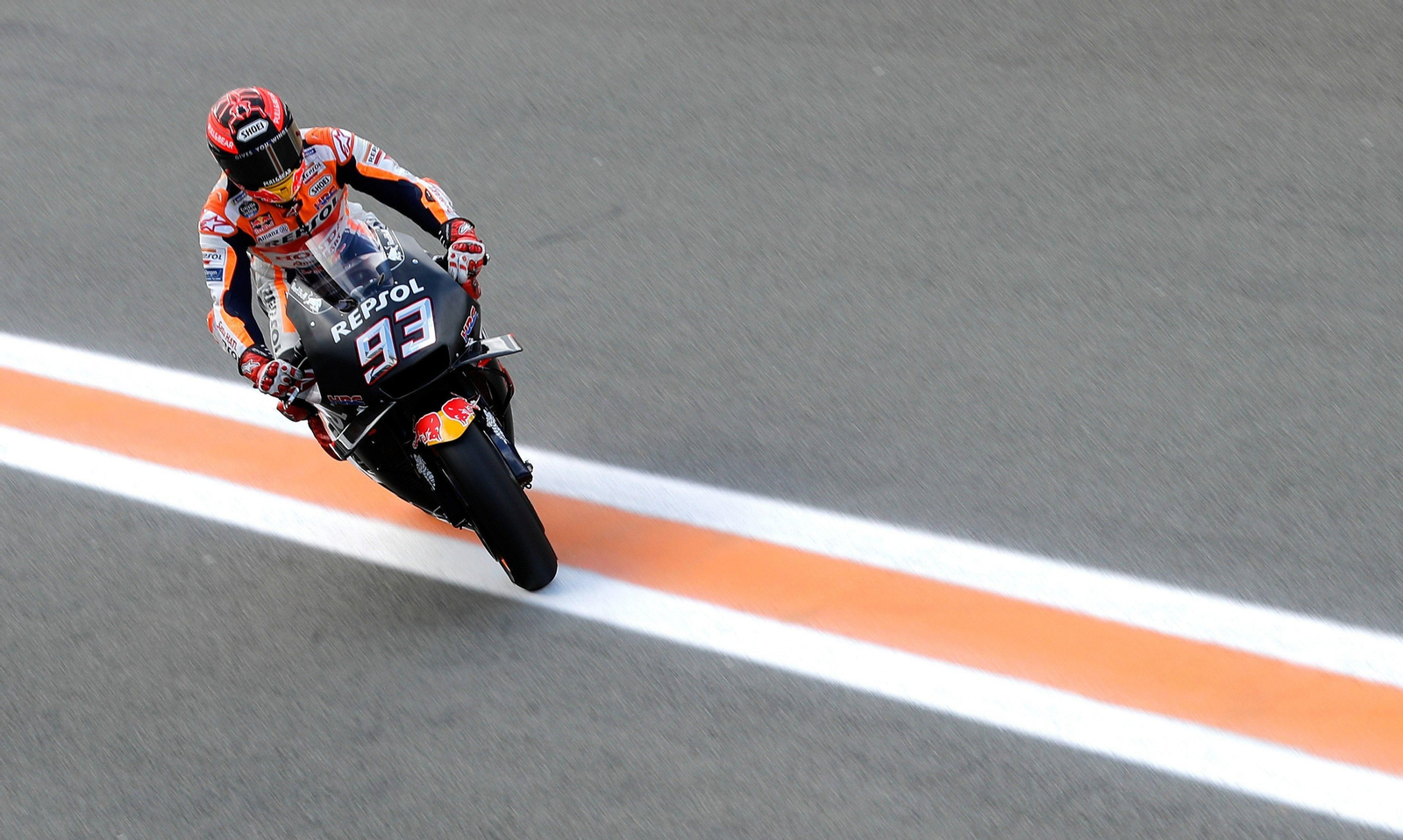 Marc Márquez, en Valencia hace unos días, y atracción en Jerez.