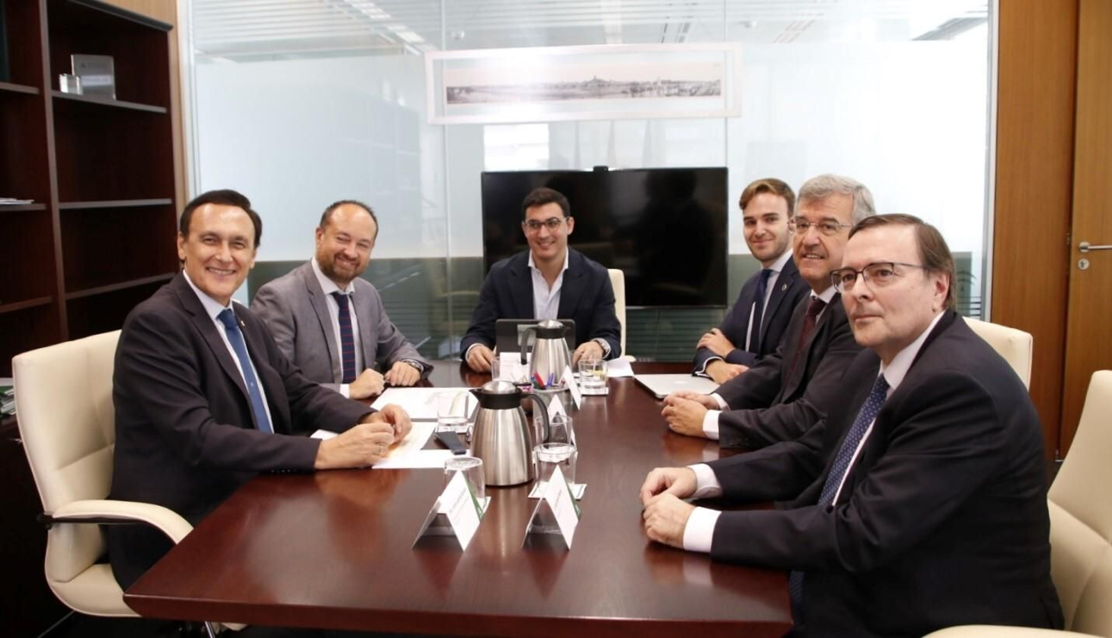 La reunión mantenida entre el Ayuntamiento y la Junta.