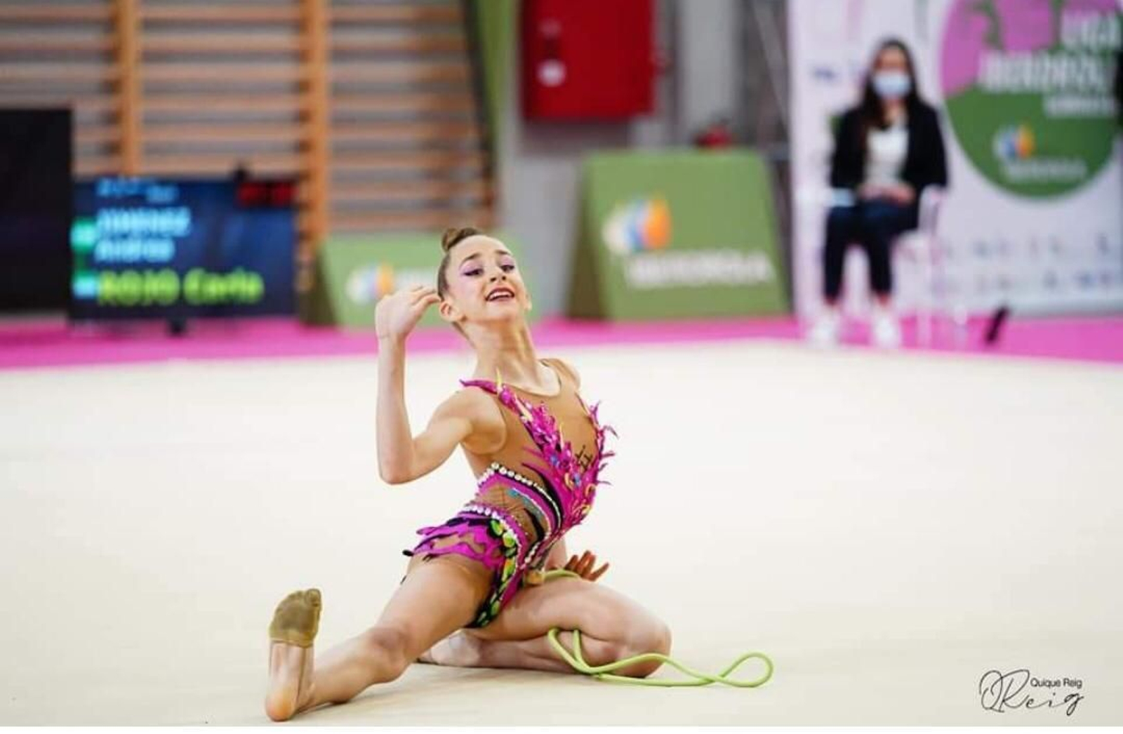 Una de las gimnastas del Club GR Huelva
