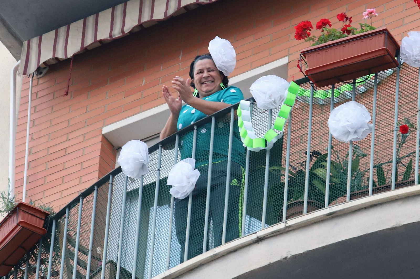 Imágenes de los aplausos de la calle Fenicios