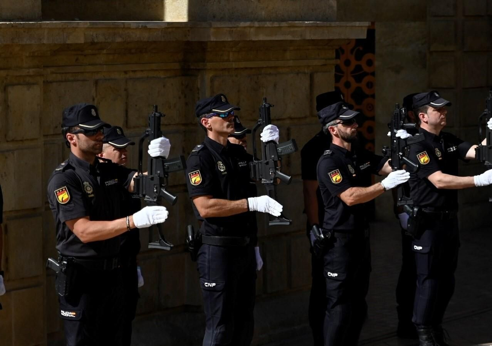 La Policía Nacional de Córdoba celebra el Día de las Víctimas del Terrorismo, en imágenes