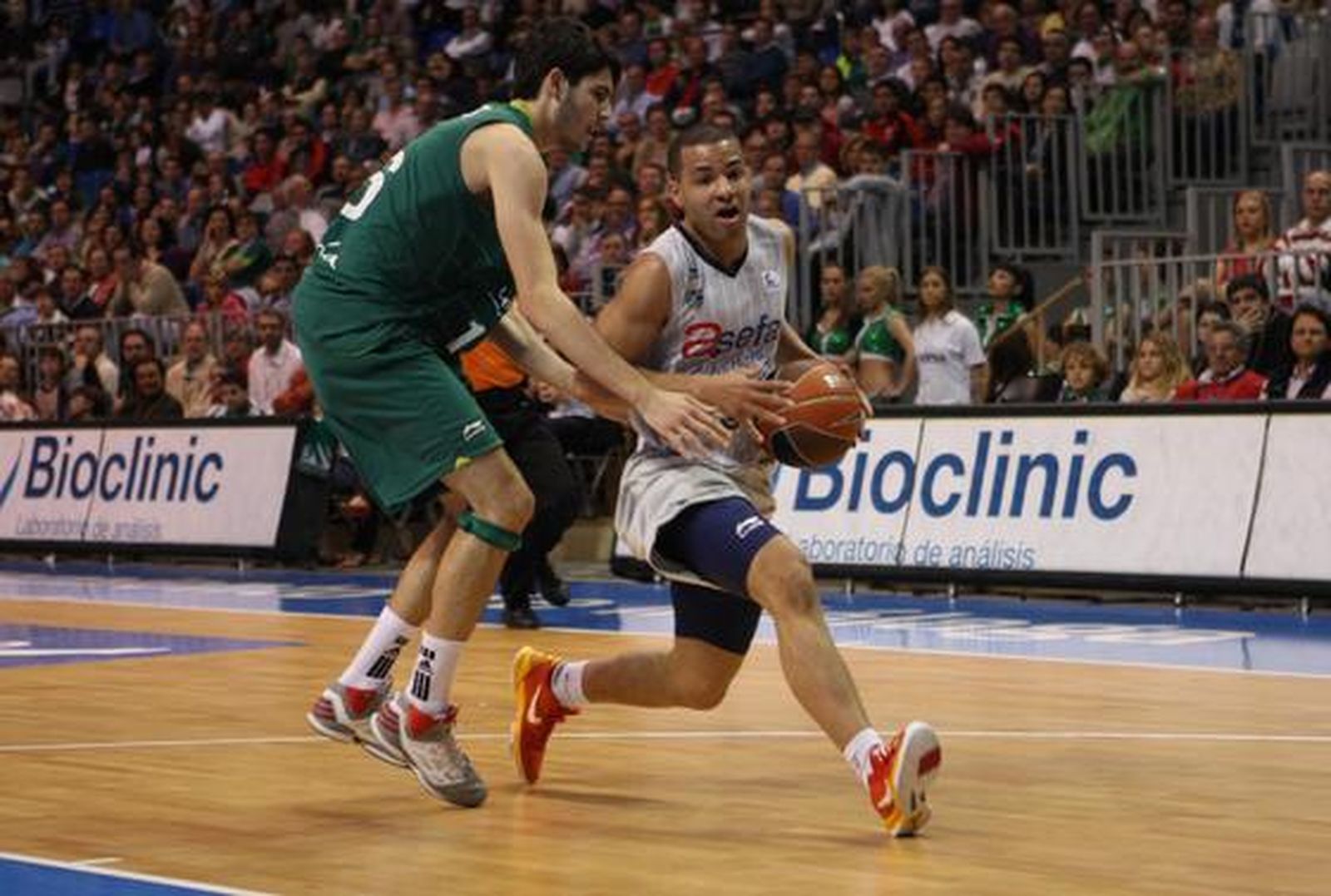 El Estudiantes precipita el desastre en el Martín Carpena (67-74)

Foto: ACB Photo