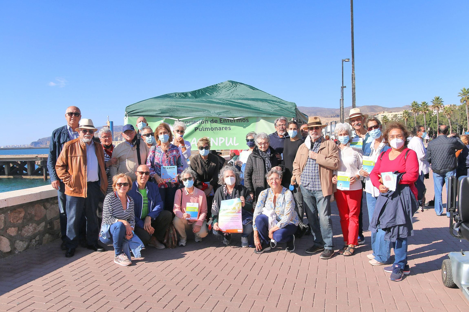 Mesa informativa instalada por Asenpul.