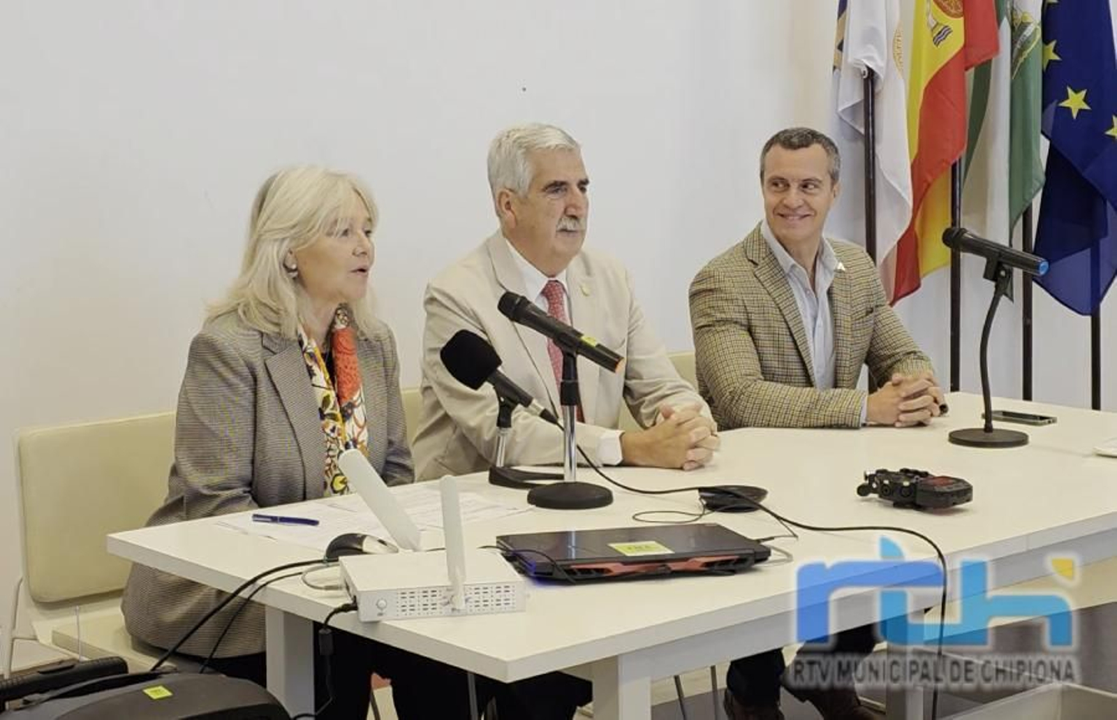 Luis Mario Aparcero preside la jornada técnica sobre planes para el riesgo de maremoto.