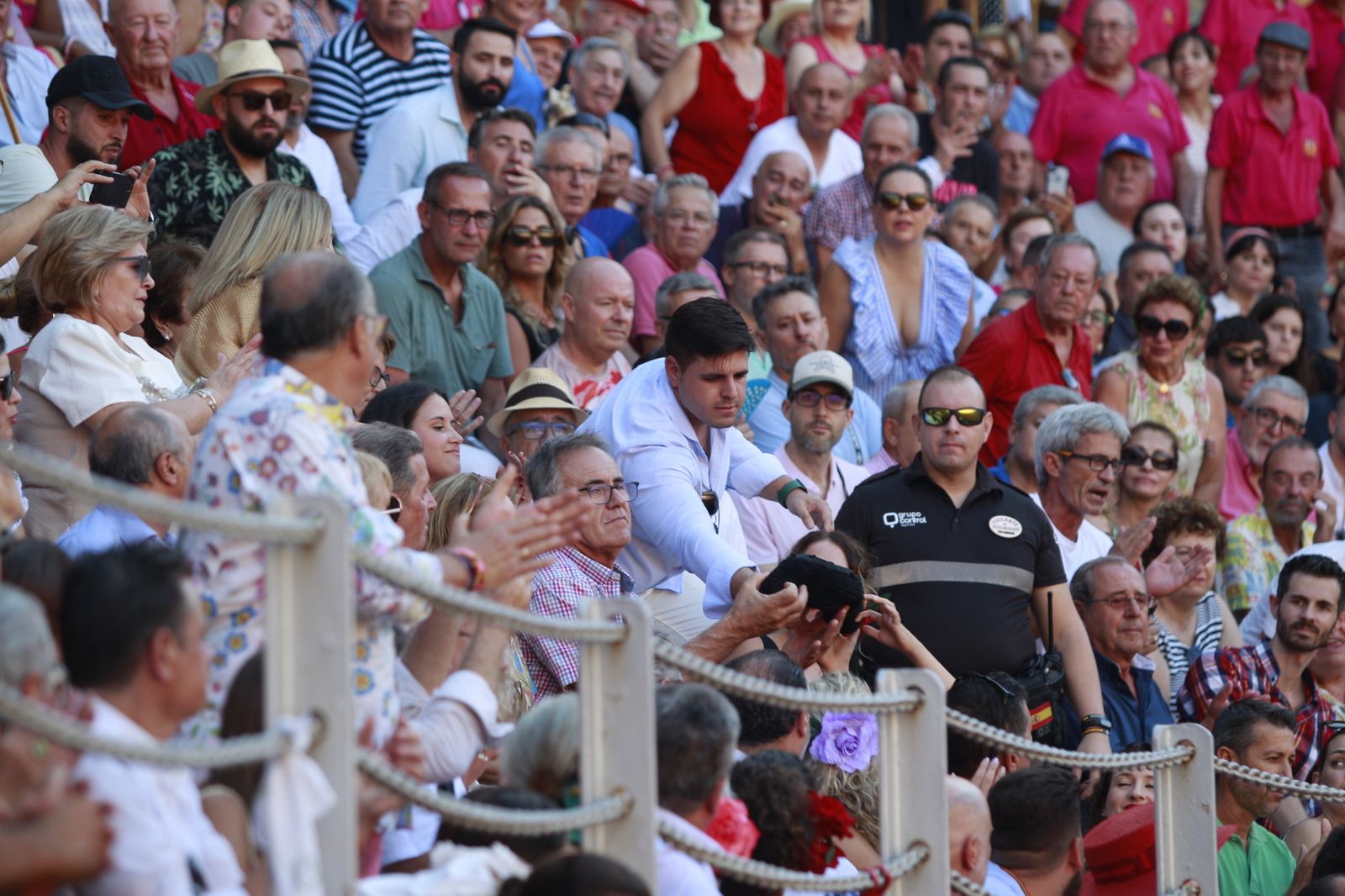 Imágenes del triunfo del torero almeriense Jorge Martínez el día de su alternativa
