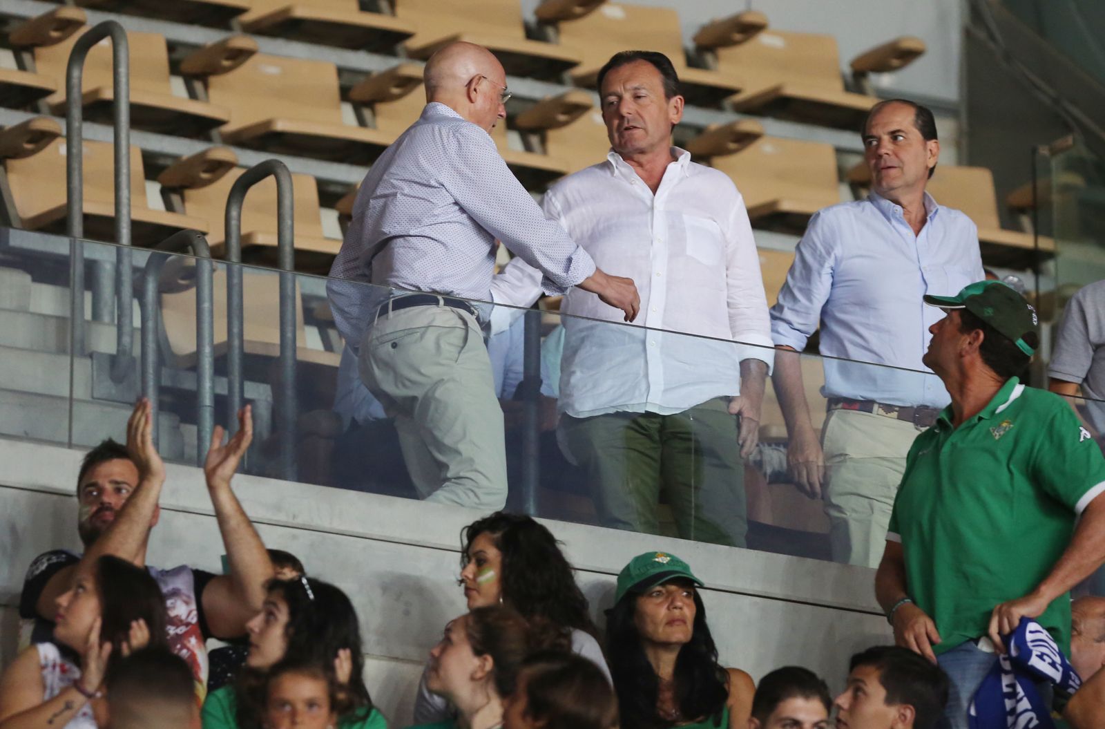 Las imágenes del Betis-Lille en Jerez