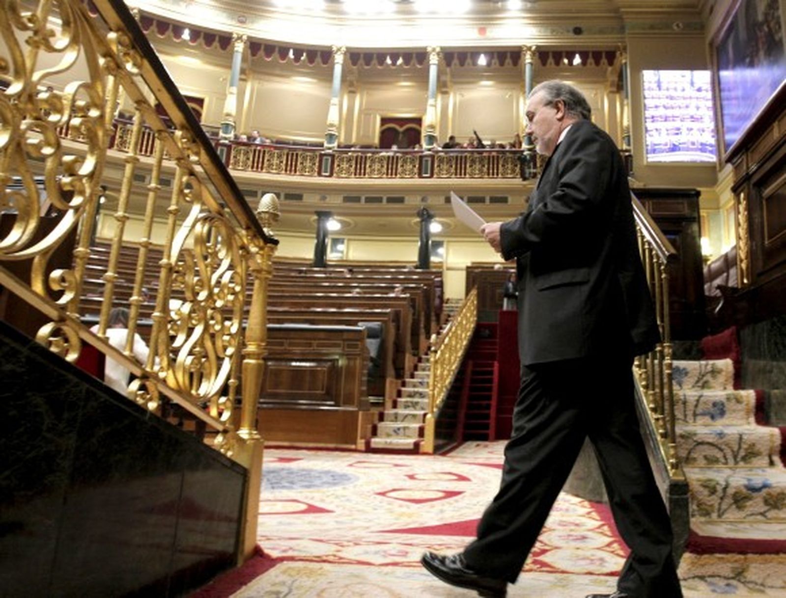 Pedro Solbes deja su escaño de diputado en el Congreso
