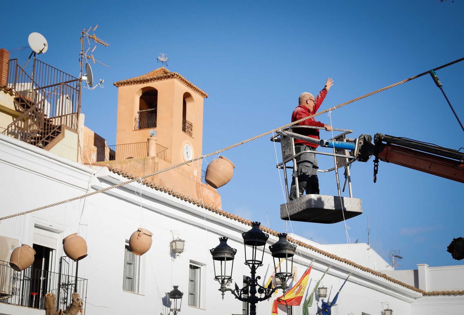 Las mejores imágenes del cierre de fiestas en Fiñana con "Las Ollas"