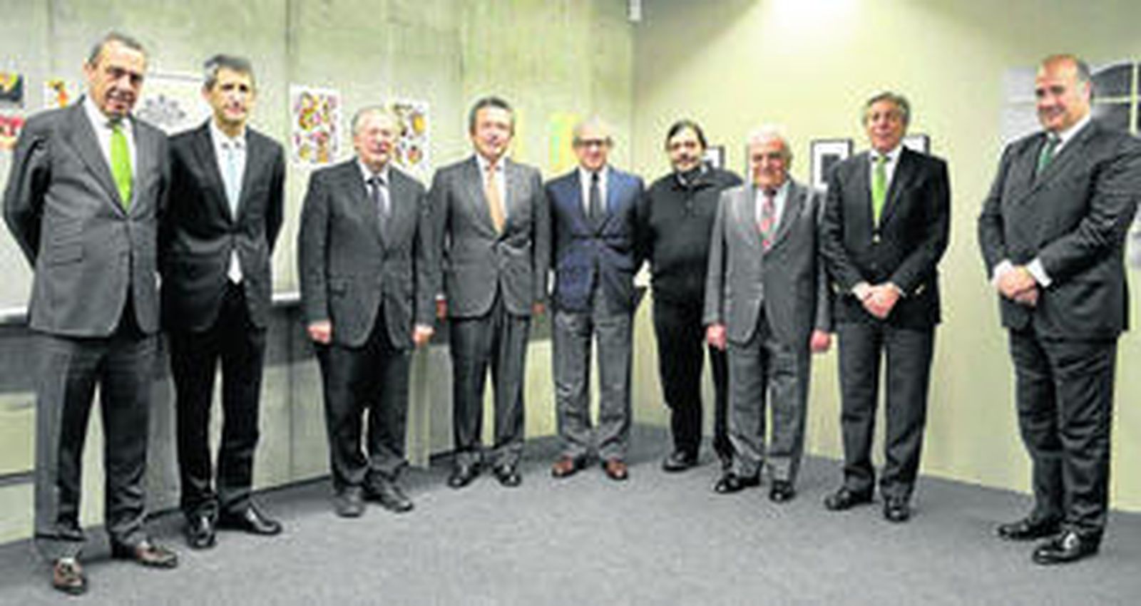 Alberto Yarte, delegado de Iberdrola en Andalucía; José Manuel Domínguez, director de la División de Secretaría Técnica de Unicaja; Felipe Romera, director general del PTA; Gonzalo Madariaga, presidente de Madarias; Braulio Medel, presidente de Unicaja; Manuel Ángel González Fustegueras, arquitecto; Manuel Contreras, presidente de Azvi; Javier Sánchez-Ramade, presidente del Grupo Sánchez-Ramade y Juan Carlos Rebollo, director de administración y control de Iberdrola.