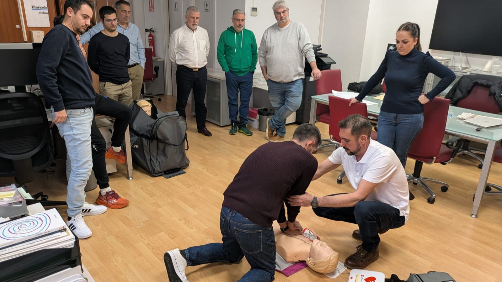 José Miguel Garrido explica el procedimiento para la reanimación cardiopulmonar