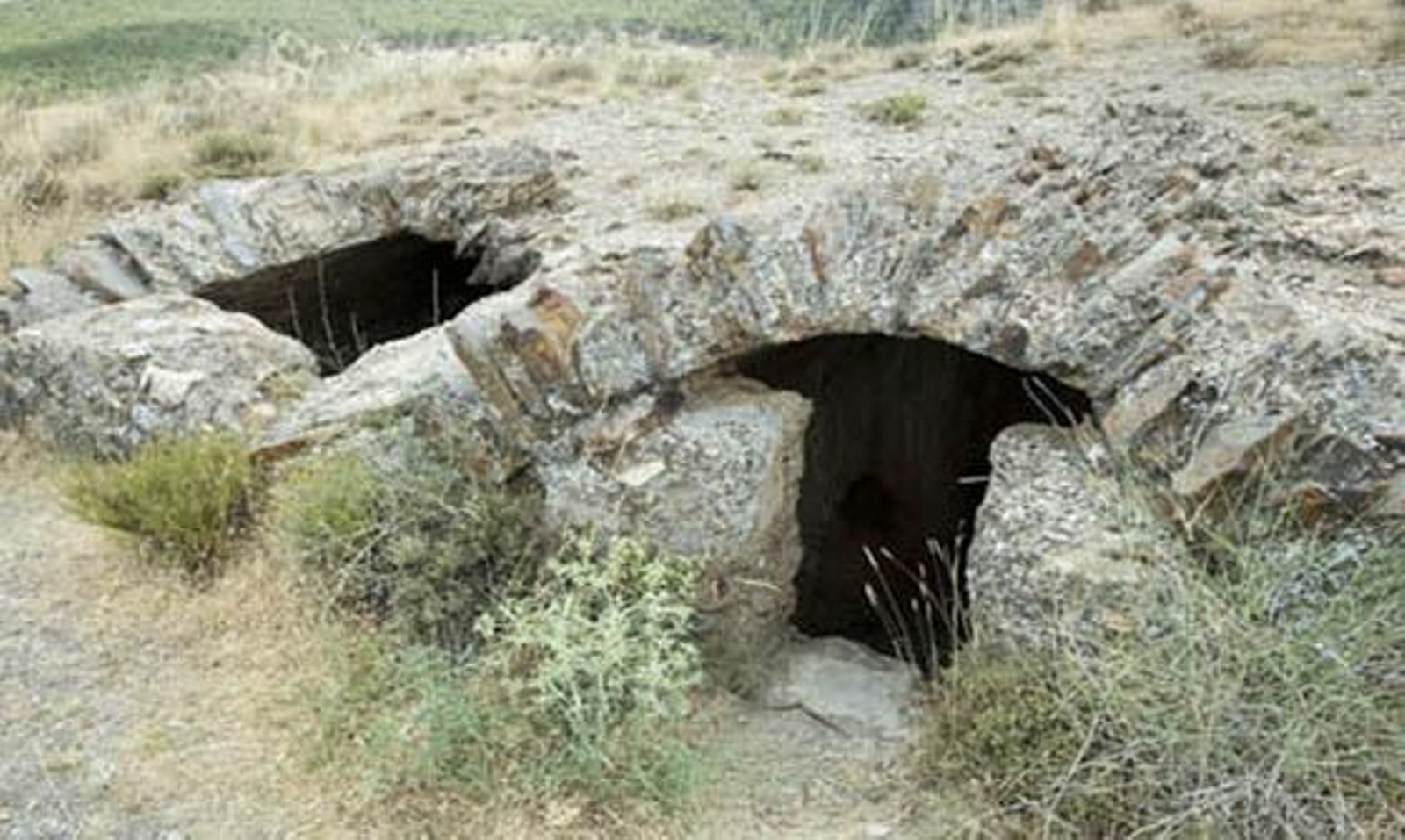 Ayuntamiento de Aldeire. Aljibe del Castillo de la Caba.