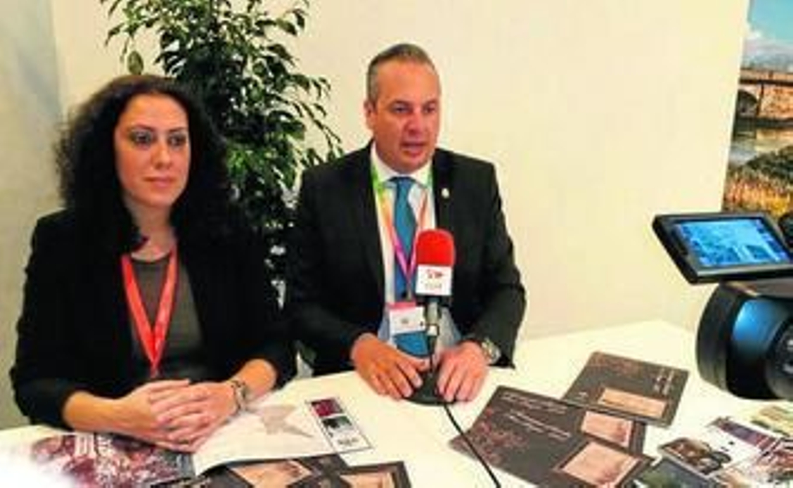 Ruiz Boix y Marchena, ayer durante la presentación de la revista.