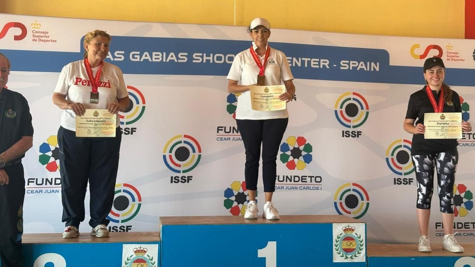 María José, oro nacional en el Campeonato de España Absoluto Foso Universal. María José, oro nacional en el Campeonato de España Absoluto Foso Universal.