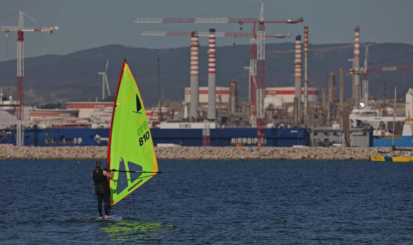 Fotos de la segunda jornada de la Copa de Andalucía de la clase windsurfer en La Línea