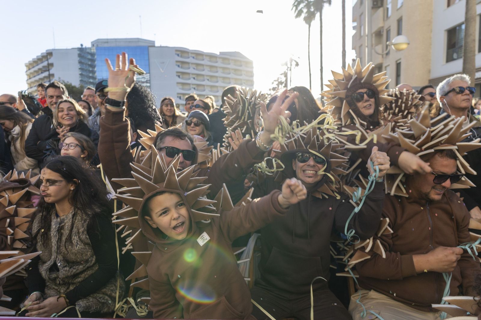 Las mejores imágenes de la Cabalgata del Carnaval de Cádiz 2026