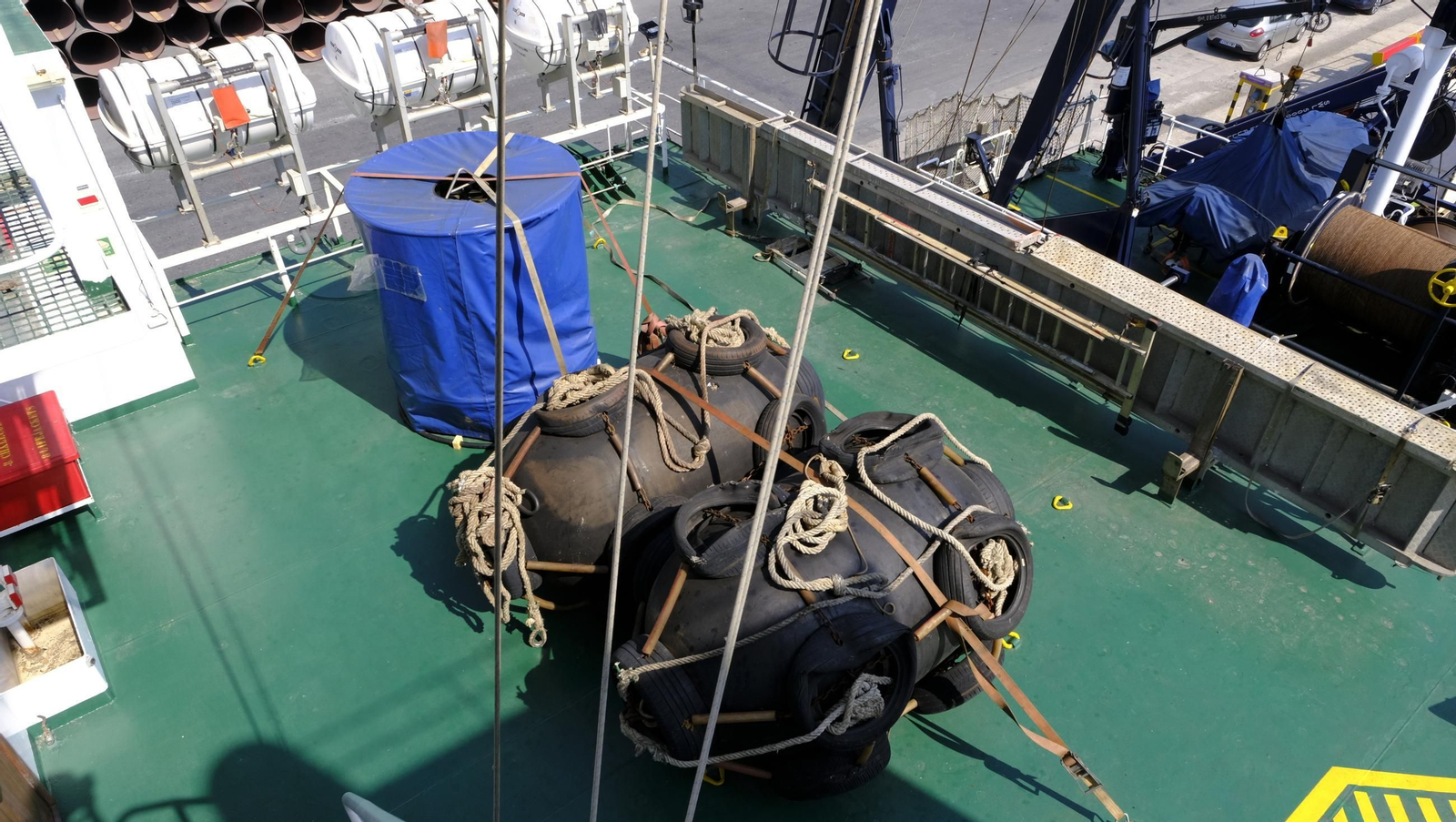 El buque oceoanográfico Sarmiento de Gamboa visita Almería, en imágenes