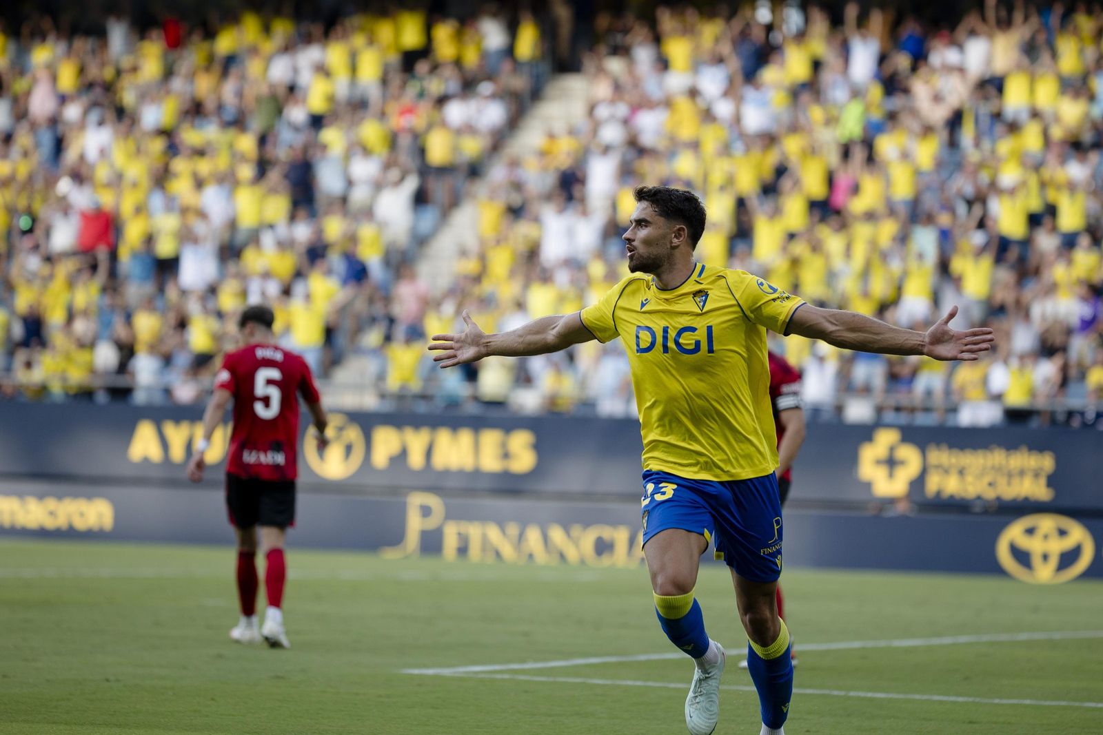 Búscate en las imágenes del primer partido del Cádiz CF- Mirandés