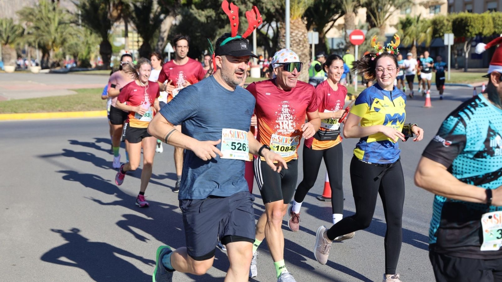 Varios participantes corriendo durante la edición del pasado año.