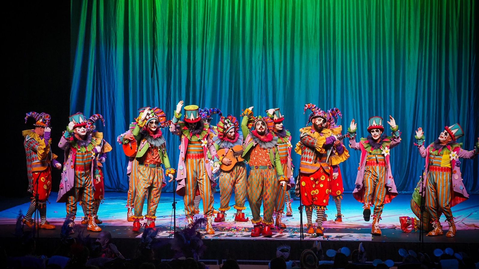 La comparsa 'Tras la risa'.