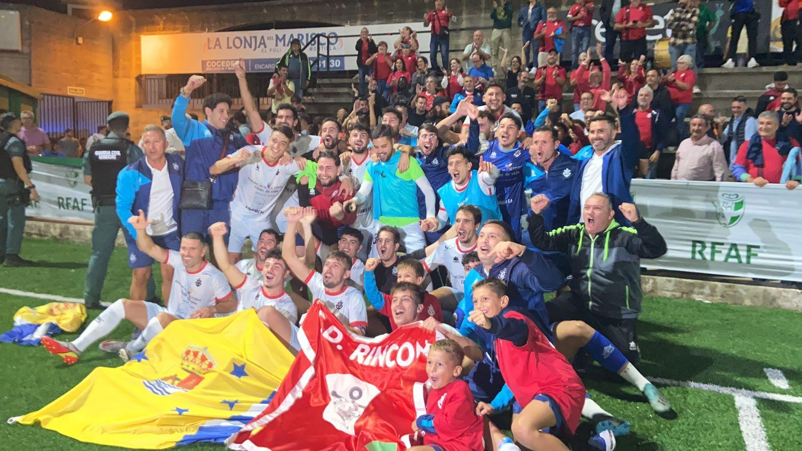 El Rincón celebra el pase a la Copa del Rey.
