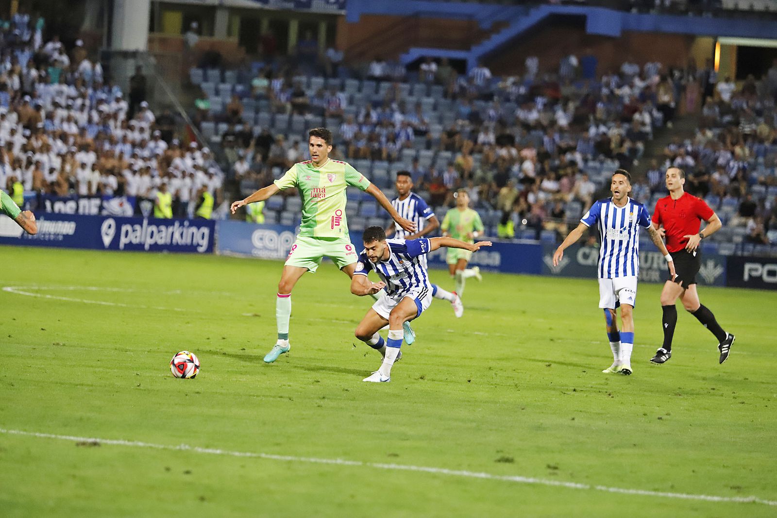 Imágenes del encuentro entre el Recreativo de Huelva y el Málaga