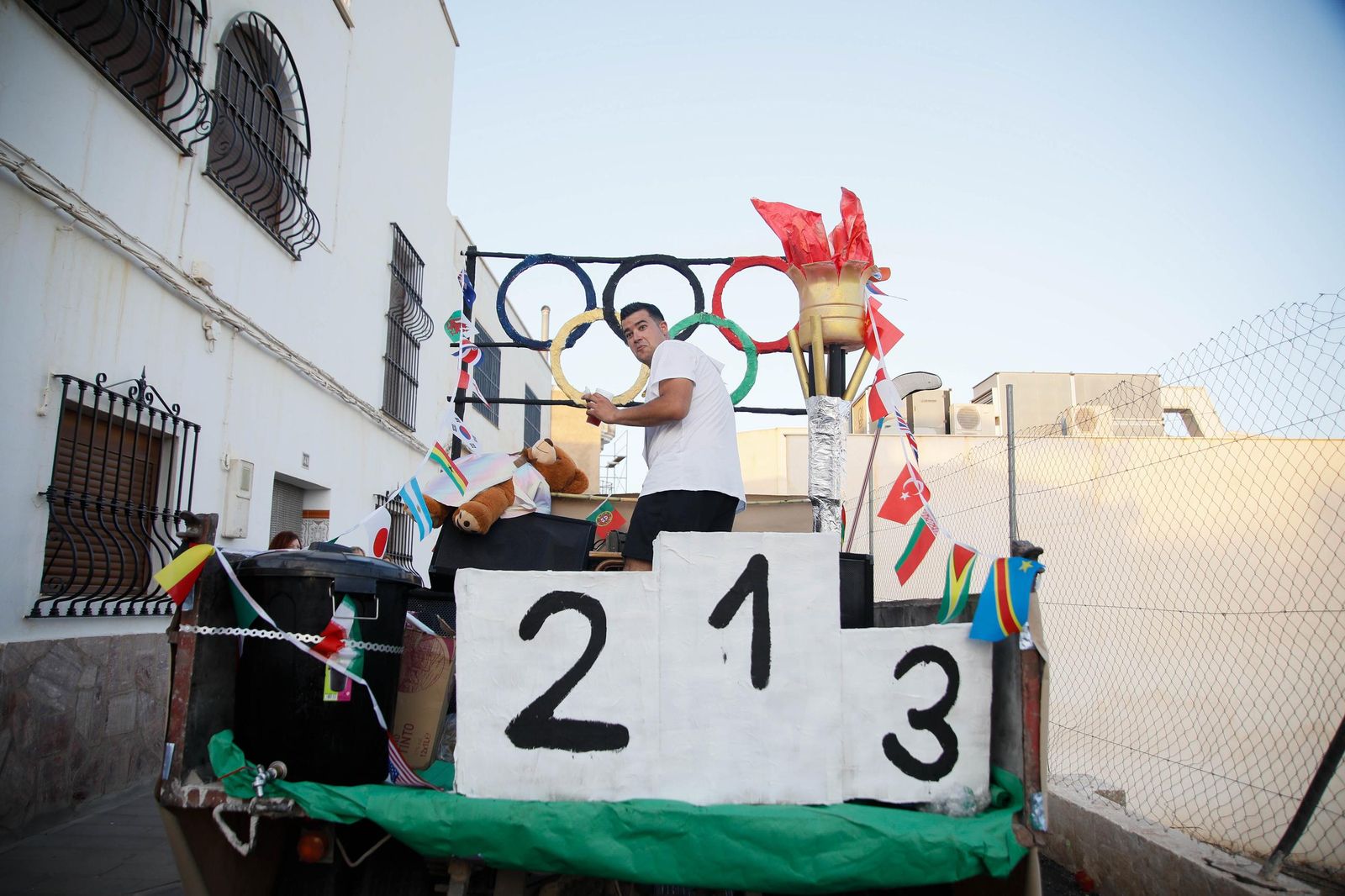 Así se ha vivido el tradicional desfile de carrozas de Gérgal