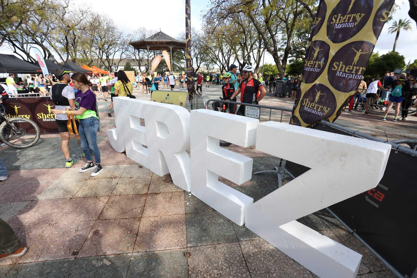 Imágenes de la V Sherry Maratón de Jerez
