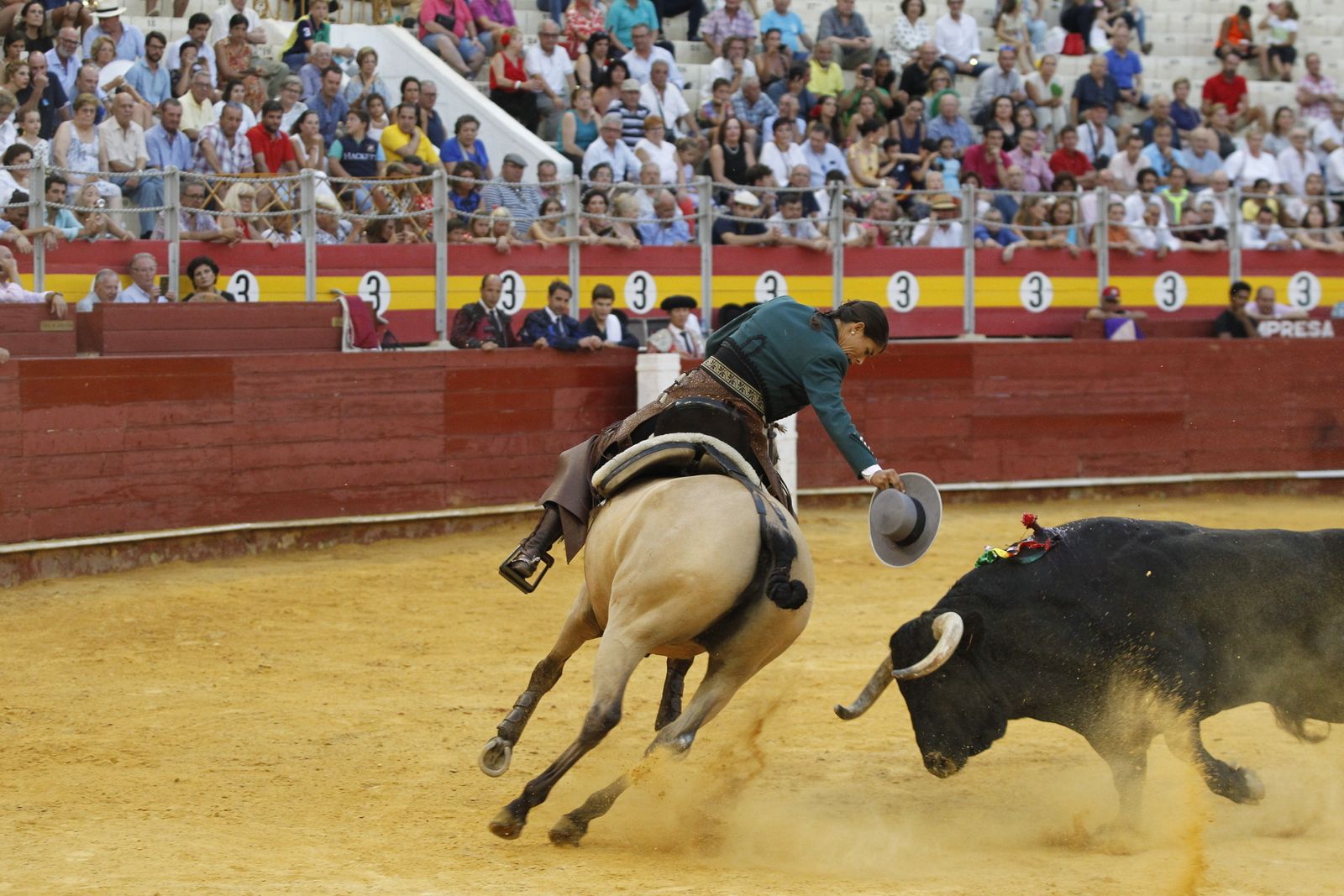 Fotogalería corrida de rejones. Feria de Almería 2019
