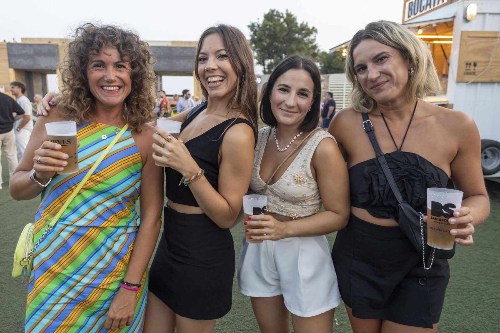 Búscate en las imágenes del concierto de La Plazuela en Bahía Sound